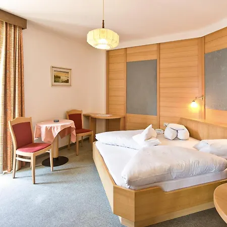 Kalterer Hof Hotel Caldaro
